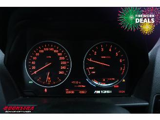 BMW 1-serie 116i 5-DRS Navi Bluetooth Airco PDC SHZ picture 20