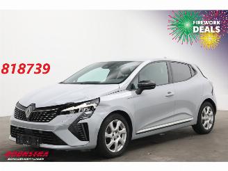Vaurioauto  passenger cars Renault Clio 1.0 TCe 90 Techno LED Clima Cruise PDC AHK 2023/11