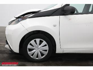 Toyota Aygo 1.0 VVT-i x-fun Airco Bluetooth Cruise 80.608 km! picture 11