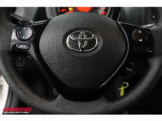 Toyota Aygo 1.0 VVT-i x-fun Airco Bluetooth Cruise 80.608 km! picture 19