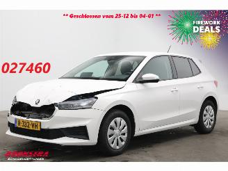 krockskadad bil auto Skoda Fabia 1.0 TSI Ambition Bluetooth Airco Cruise PDC 2022/11