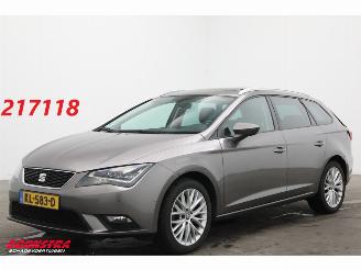 Vaurioauto  passenger cars Seat Leon 1.6 TDI Style LED Pano Navi Clima Cruise PDC AHK 2016/10