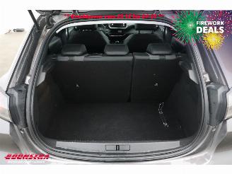 Peugeot 208 1.2 PureTech Allure Navi Clima Cruise PDC picture 24