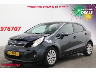 krockskadad bil auto Kia Rio 1.2 CVVT ComfortLine Clima Cruise SHZ LRHZ PDC 132.607 km! 2014/10