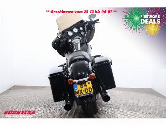 Harley-Davidson  103 FLHX Street Glide 103 FLHX Street Glide ABS LED Cruise Radio picture 8