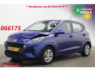 krockskadad bil auto Hyundai I-10 1.0 Premium Navi Clima Cruise Camera 2021/10