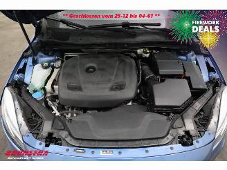 Volvo V-40 1.5 T3 Aut. R-Design LED H/K Leder Navi Clima Cruise Camera SHZ PDC AHK picture 8