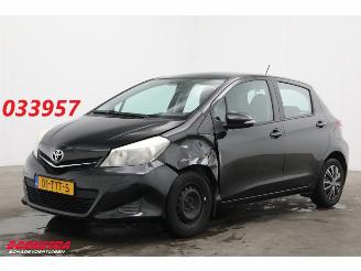 Unfallwagen Toyota Yaris 1.0 VVT-i Aspiration Airco Camera Bluetooth 167.634 km! 2012/4