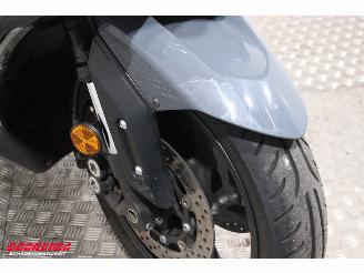 Yamaha  T-MAX 560 Tech MAX ABS Akrapovic Cruise Heizgriffe SHZ 10.536 km! picture 11