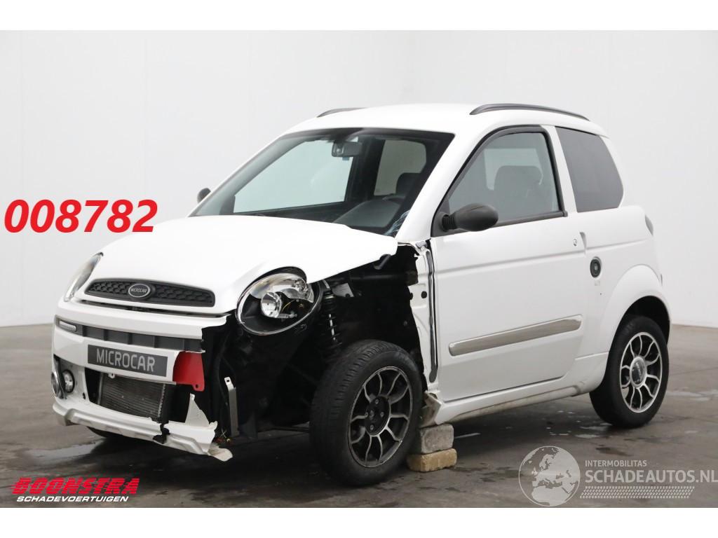 Microcar  M.GO Dynamic DCI Bluetooth Camera