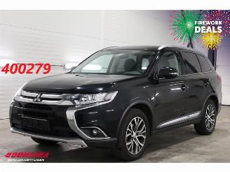 Vaurioauto  passenger cars Mitsubishi Outlander 2.2 DI-D Intense Clima Cruise Camera Bluetooth AHK 184.136 km! 2017/10