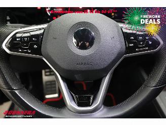 Volkswagen Golf 1.5 eTSI DSG R-Line LED ACC Virtual Navi Camera LRHZ picture 17