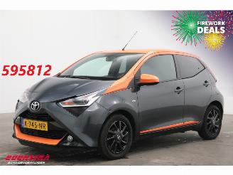 škoda osobní automobily Toyota Aygo 1.0 VVT-i JBL Clima Cruise Camera 34.741 km! 2021/1