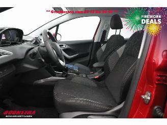 Peugeot 2008 1.2 PureTech Active Pano Navi Airco Cruise PDC 77.152 km! picture 15