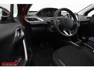 Peugeot 2008 1.2 PureTech Active Pano Navi Airco Cruise PDC 77.152 km! picture 17