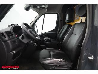 Renault Master 2.3 dCi 150 Aut. Koffer Lucht Leder Airco Cruise Camera picture 21