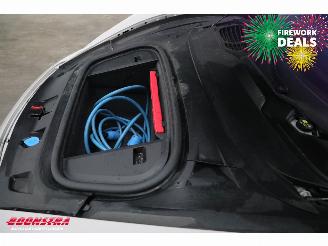 Porsche Taycan 4 93 kWh LED ACC Pano 360° Memory picture 12