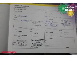 Porsche Taycan 4 93 kWh LED ACC Pano 360° Memory picture 37