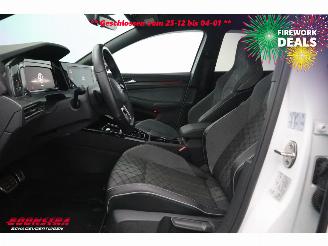 Volkswagen Golf 1.5 eTSI DSG R-Line Virtual ACC Navi Camera LRHZ picture 17