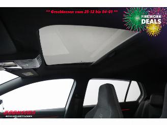 Volkswagen Golf 1.5 eTSI DSG R-Line Virtual ACC Navi Camera LRHZ picture 19