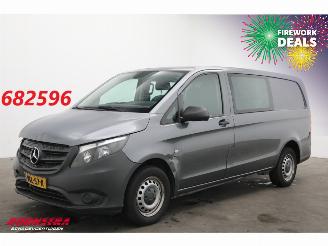 krockskadad bil bedrijf Mercedes Vito 110 CDI Lang DoKa 5-Pers. Navi Airco AHK 2020/7