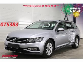 Coche accidentado Volkswagen Passat Variant 2.0 TDI DSG Business Navi Clima Cruise Camera SHZ AHK 40.799 km! 2023/8