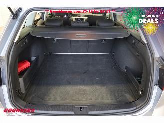 Volkswagen Passat Variant 2.0 TDI DSG Business Navi Clima Cruise Camera SHZ AHK 40.799 km! picture 31