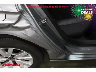 Volkswagen Passat Variant 2.0 TDI DSG Business Navi Clima Cruise Camera SHZ AHK 40.799 km! picture 13