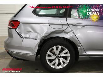 Volkswagen Passat Variant 2.0 TDI DSG Business Navi Clima Cruise Camera SHZ AHK 40.799 km! picture 12