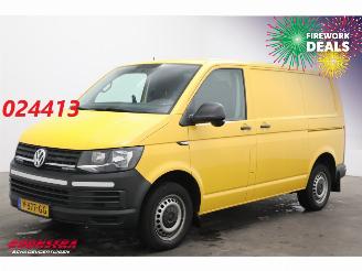 begagnad bil bedrijf Volkswagen Transporter 2.0 TDI 150 PK L1-H1 2X Schuifdeur Airco Cruise PDC AHK 2017/9