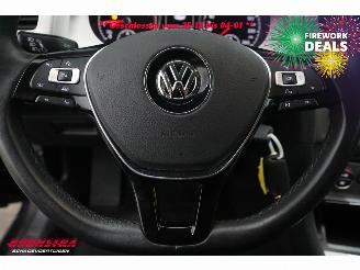 Volkswagen Golf 1.0 TSI Comfortline Navi Clima Cruise Camera PDC AHK 74.205 km! picture 17