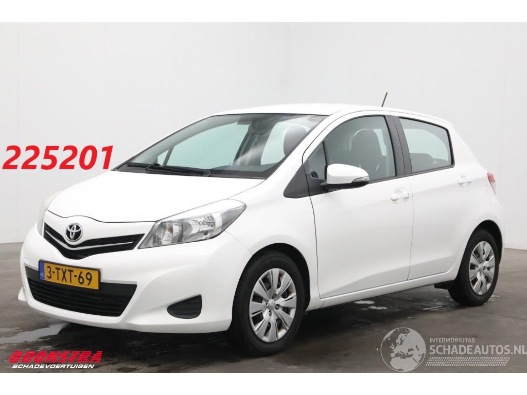 Toyota Yaris 1.3 VVT-i Aspiration Navi Airco Cruise Camera