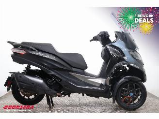 Piaggio  MP3 530 HPE Exclusive ABS Camera 4.804 km! picture 7