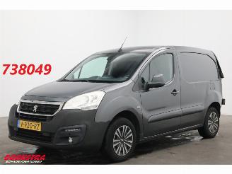krockskadad bil bedrijf Peugeot Partner 1.6 BlueHDi Aut. 100 PK Navi Airco Cruise PDC AHK 116.675 km! 2018/9