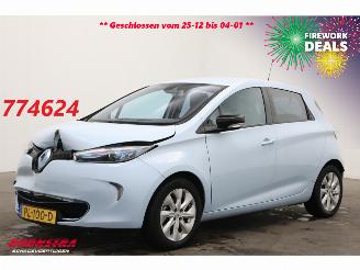 Schadeauto Renault Zoé R240 Zen 22 kWh (incl. Accu) Navi Clima Cruise Camera 2013/4