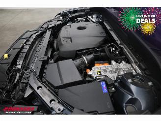 Volvo Xc-60 2.0 T6 PHEV AWD Essential Bright Pano LED ACC Camera LRHZ AHK picture 9