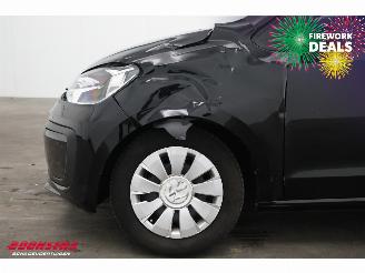 Volkswagen Up! 1.0 5-DRS Airco Bluetooth 59.636 km! picture 10