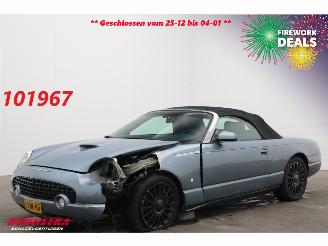 krockskadad bil auto Ford  3.9 V8 30th Anniversary Leder Cruise SHZ 2004/10