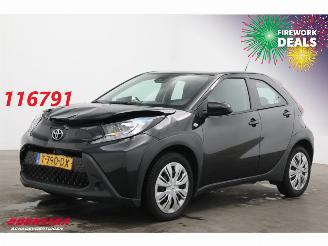 Schadeauto Toyota Aygo 1.0 VVT-i MT Play ACC Bluetooth Airco Camera 2023/6