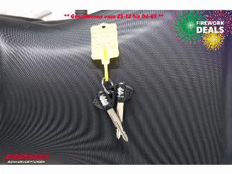 Suzuki  GSR 750 ABS picture 21