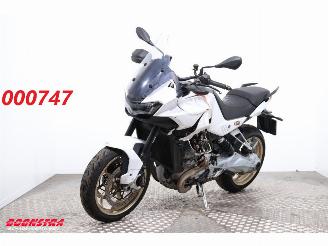 uszkodzony motocykle Moto Guzzi  V100 Mandello LED Cruise BY 2023 2023/7