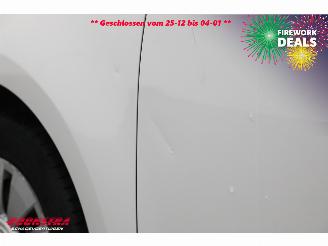 Volkswagen Up! 1.0 BMT move up! Airco Bluetooth 49.259 km! picture 11