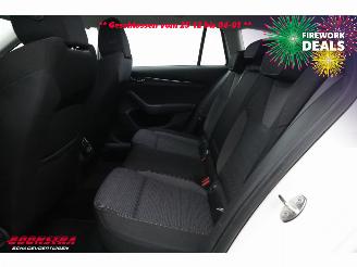 Skoda Octavia Combi 1.0 e-TSI DSG Business Edition Virtual Navi Clima Cruise Camera picture 19