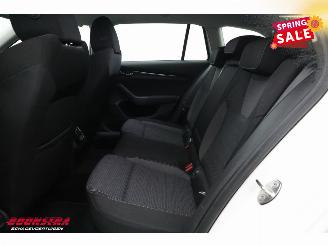 Skoda Octavia Combi 1.0 e-TSI DSG Business Edition Virtual Navi Clima Cruise Camera picture 19