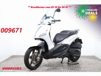 Unfall Kfz Motorrad Piaggio Beverly 350 Beverly 350 Sport ABS LED 2017/9