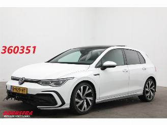 krockskadad bil auto Volkswagen Golf 1.5 eTSI DSG R-Line Pano Matrix ACC LRHZ Camera SHZ 2021/7