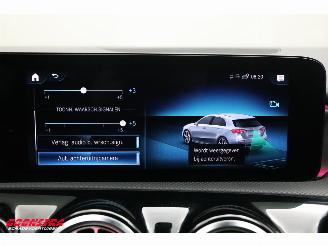Mercedes A-klasse 180 7G-Tronic AMG Pano LED Memory Camera SHZ PDC 44.549 km! picture 22