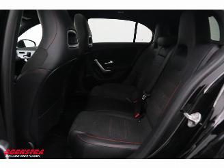 Mercedes A-klasse 180 7G-Tronic AMG Pano LED Memory Camera SHZ PDC 44.549 km! picture 14