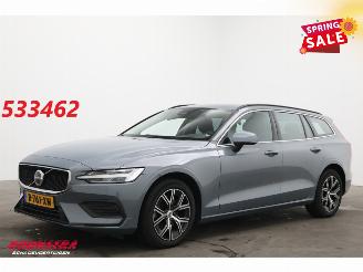krockskadad bil auto Volvo V-60 2.0 B4 Core LED ACC Apple/Android PDC AHK 2022/12