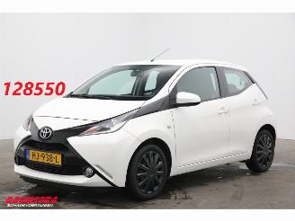  Toyota Aygo 1.0 VVT-i x-play Bluetooth Airco Cruise Camera 2015/12